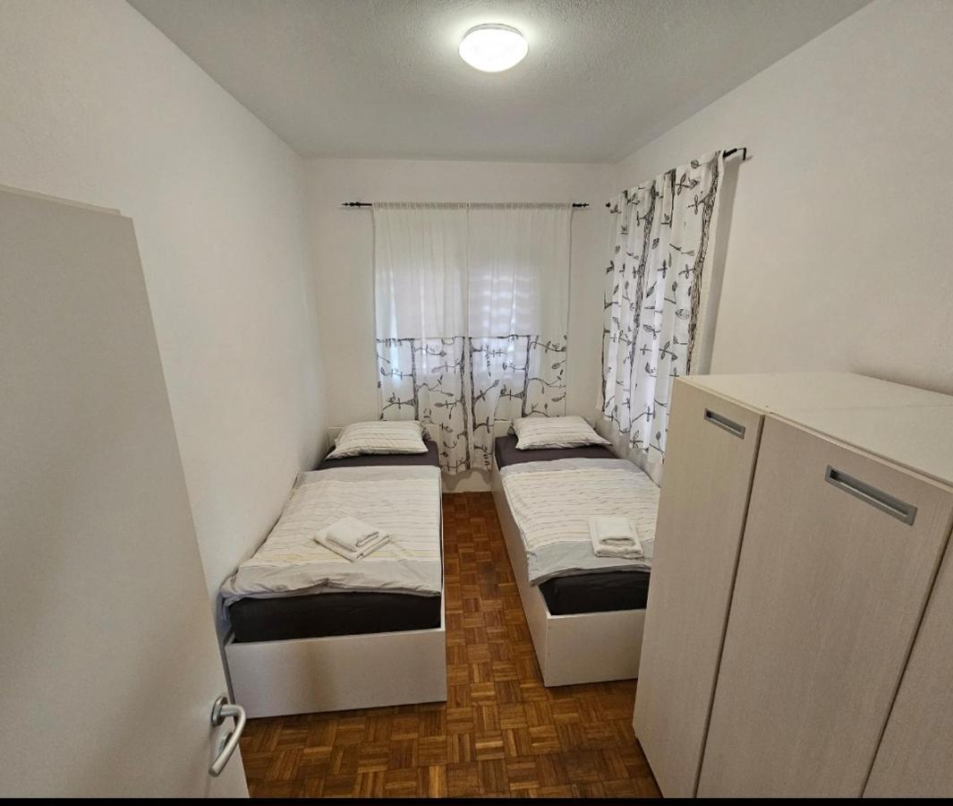 Apartmani Alma Podgora Exterior photo